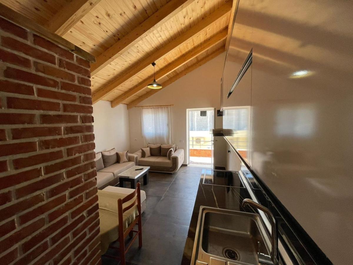 Guest Rooms Arbri Vlorë Εξωτερικό φωτογραφία