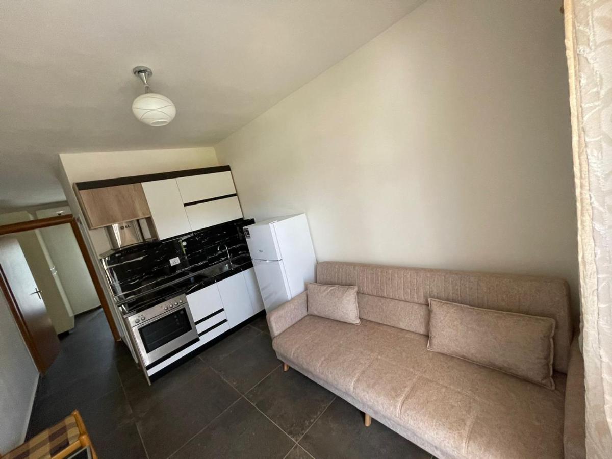 Guest Rooms Arbri Vlorë Εξωτερικό φωτογραφία