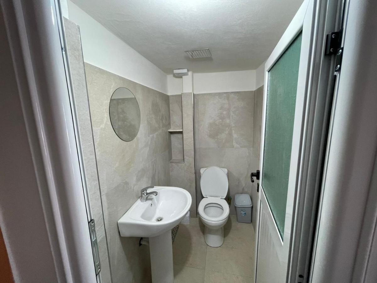 Guest Rooms Arbri Vlorë Εξωτερικό φωτογραφία