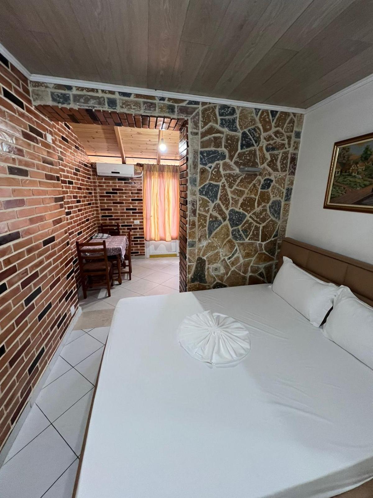 Guest Rooms Arbri Vlorë Εξωτερικό φωτογραφία