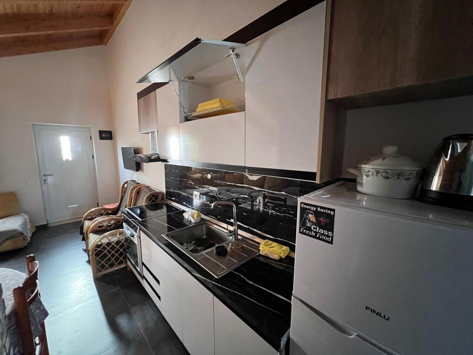 Guest Rooms Arbri Vlorë Εξωτερικό φωτογραφία