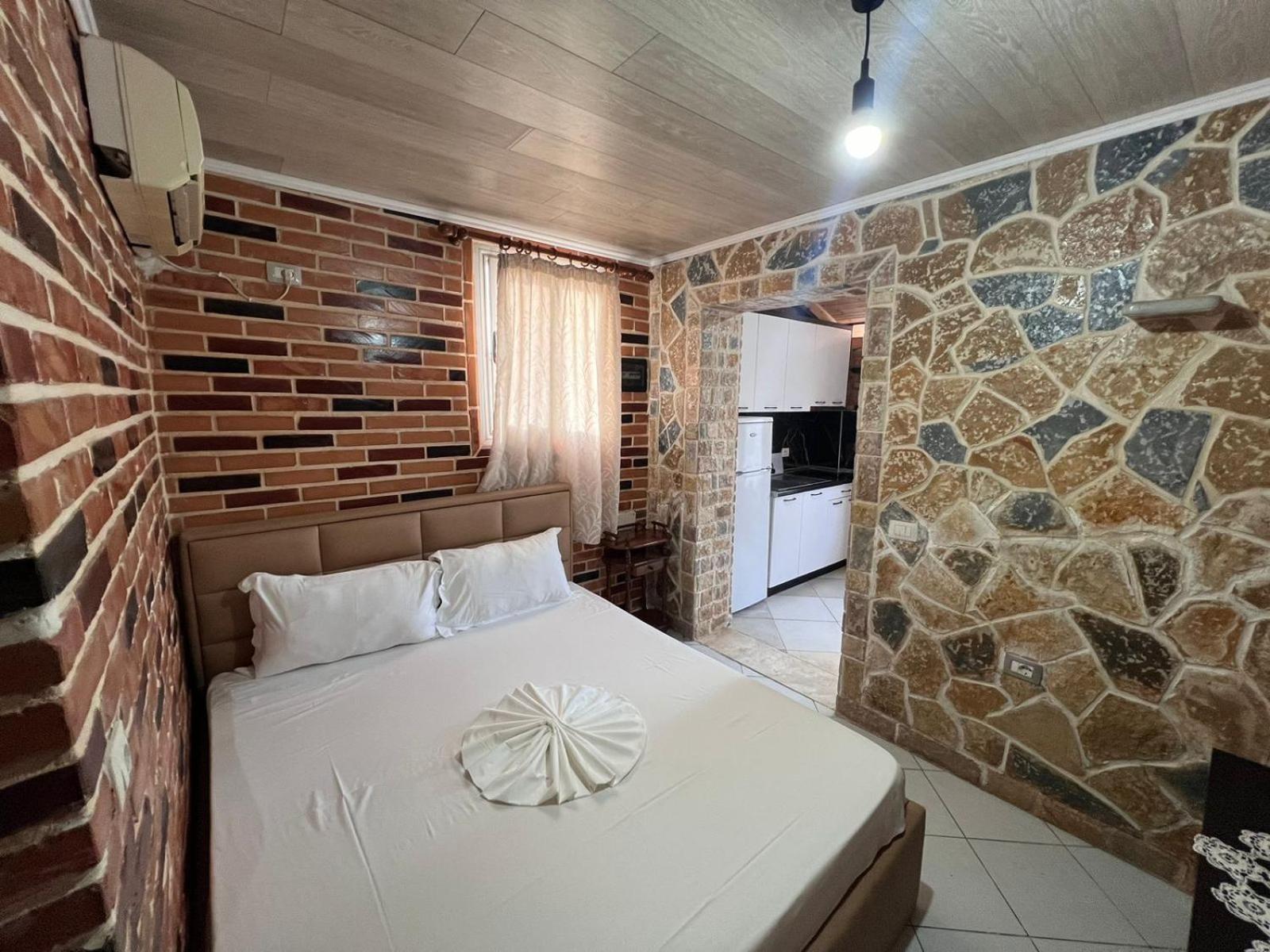 Guest Rooms Arbri Vlorë Εξωτερικό φωτογραφία