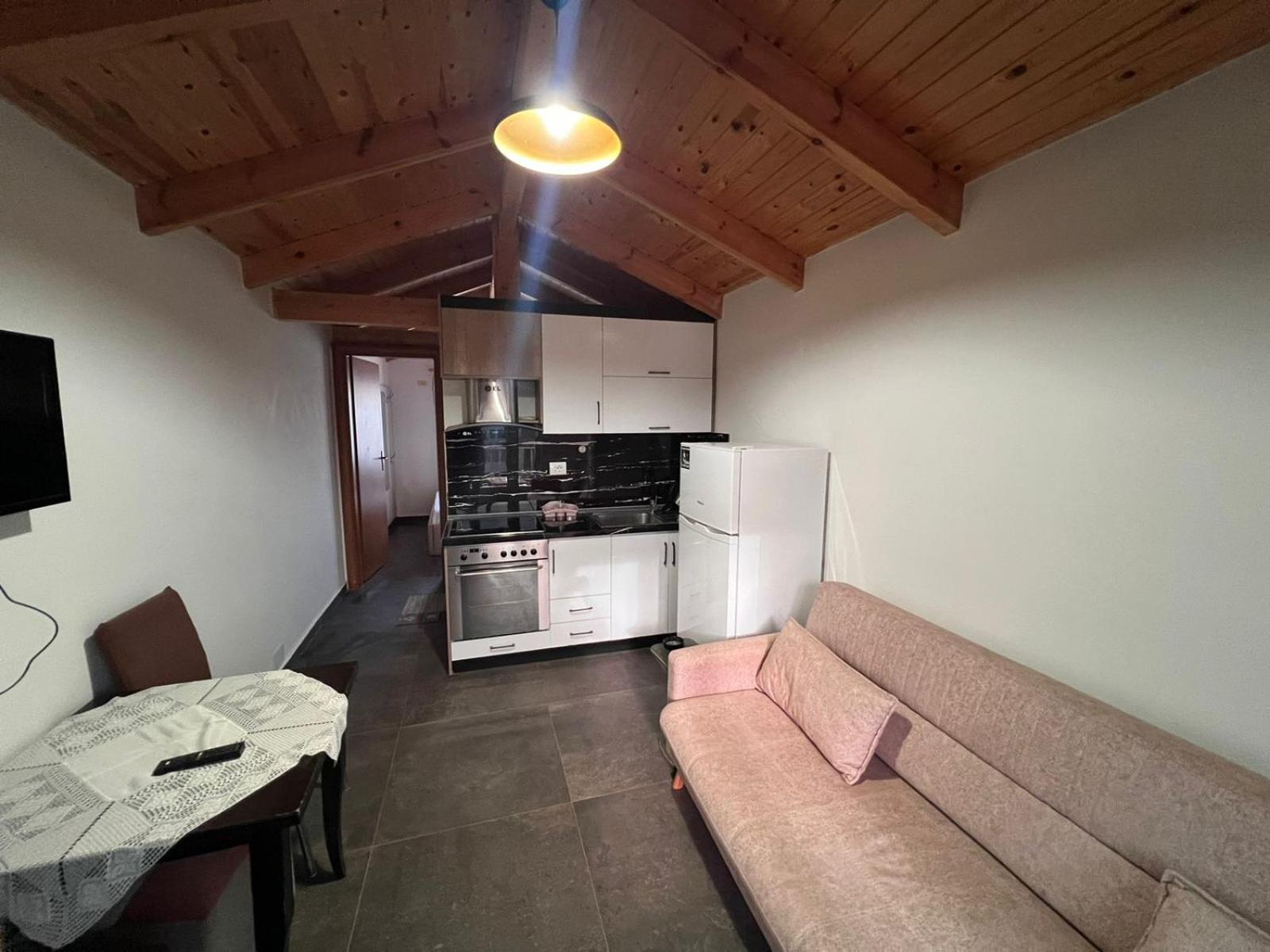 Guest Rooms Arbri Vlorë Εξωτερικό φωτογραφία