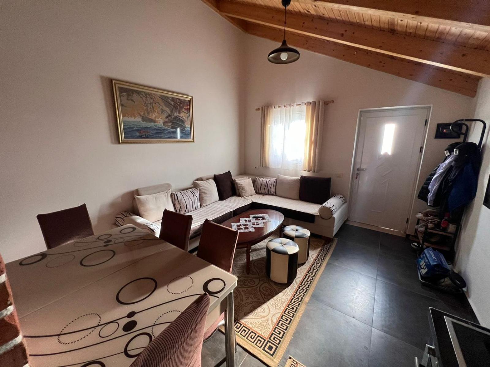 Guest Rooms Arbri Vlorë Εξωτερικό φωτογραφία